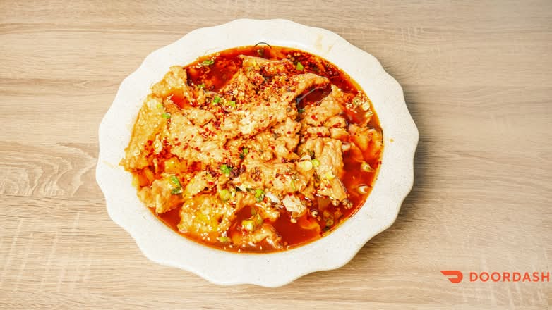 Poached Sliced Pork in Hot Chili Oil (水煮肉片)